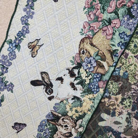 Beautiful Vintage Linda Picken Spring Bunny Easter Table Runner - Picture 4 of 5